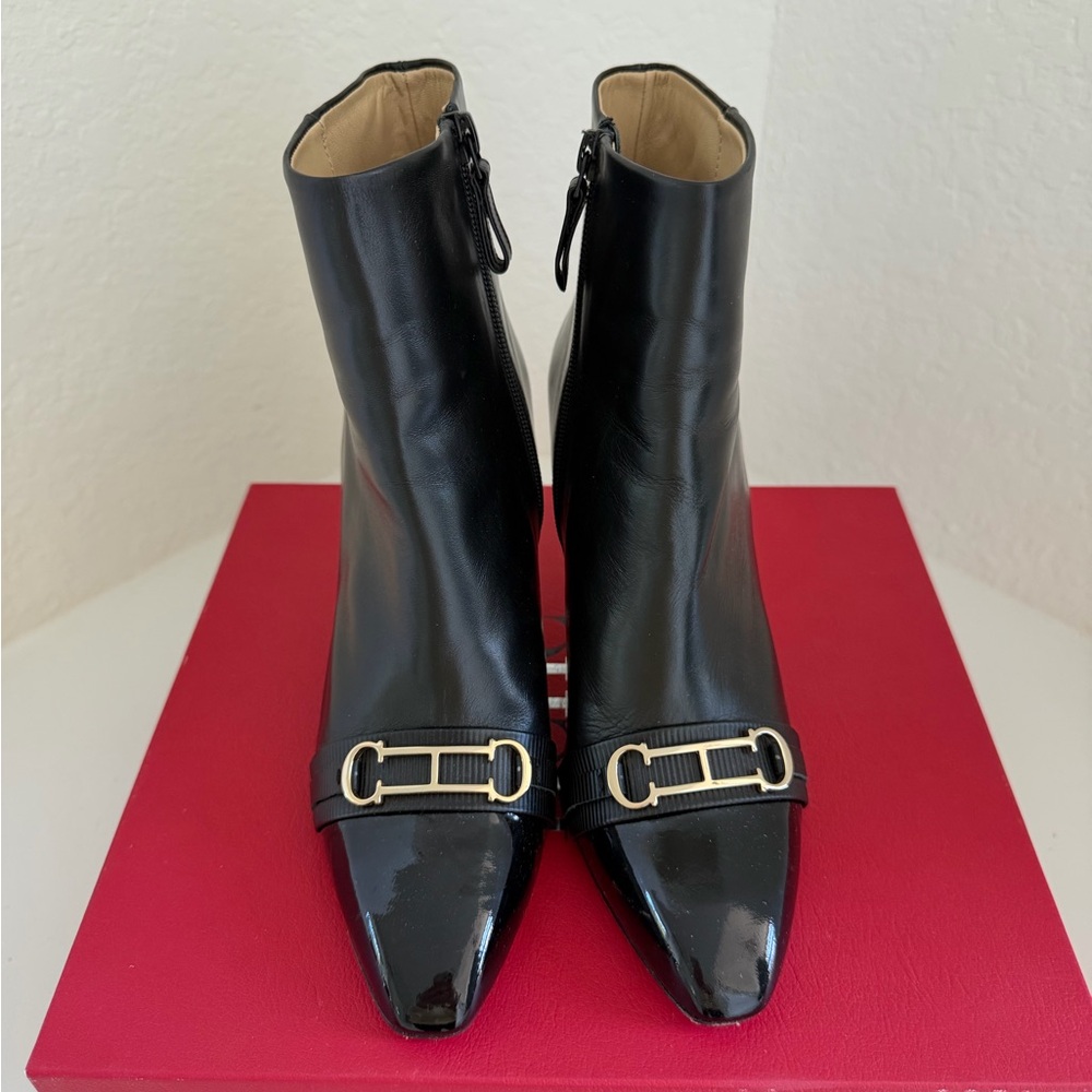 Black CH Carolina Herrera Leather Ankle Boots